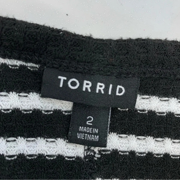 Torrid Womans V Neck Long Sleeve Knit Top 2X  Black White Stripe Casual Workwear - Picture 6 of 9